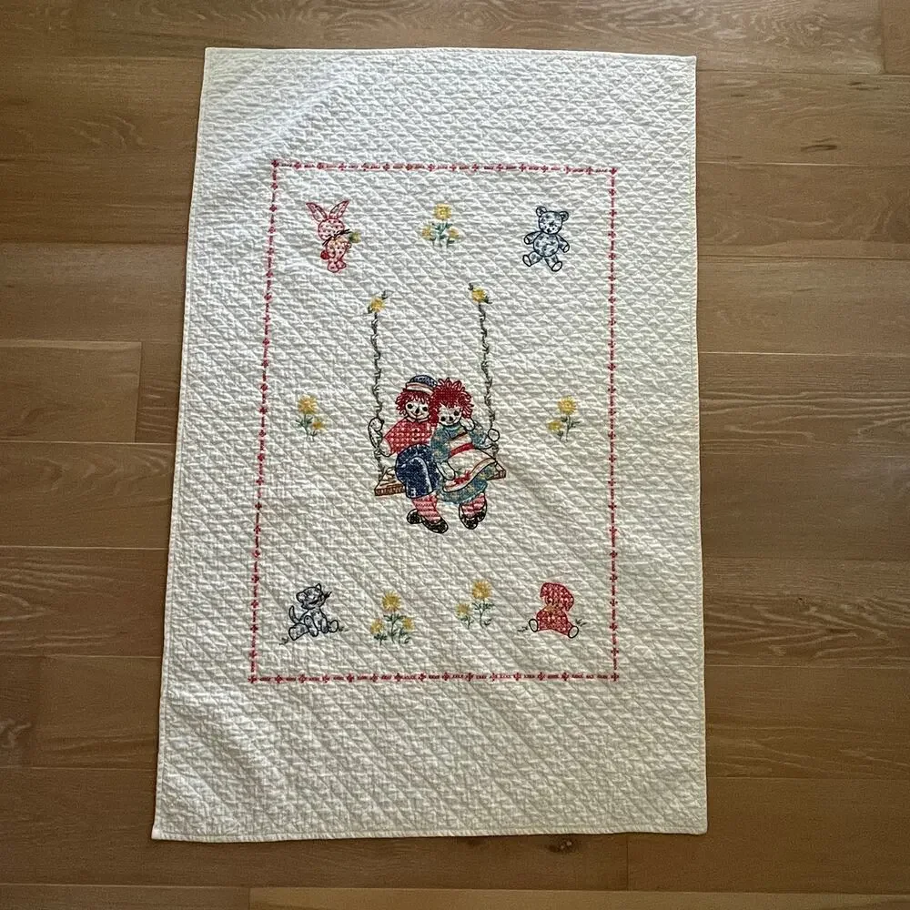 Embroidered RAGGEDY ANN & ANDY Baby Crib Quilt Blanket Wall Decor 54